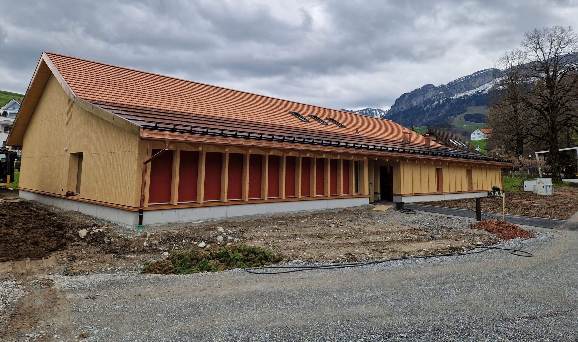 Holzbau mit Kupferdach