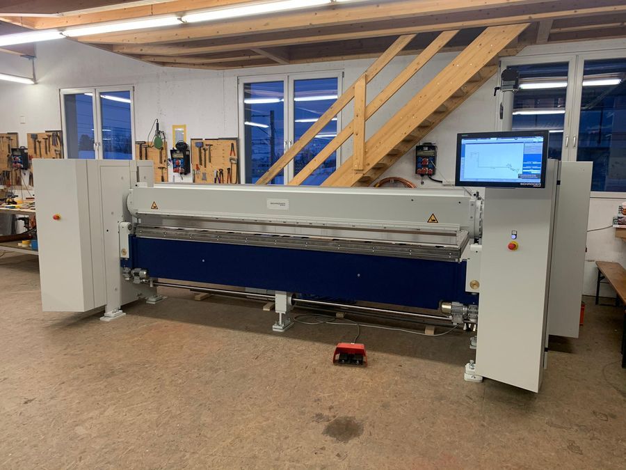 Abkantmaschine 3 m, drehbare Oberwange